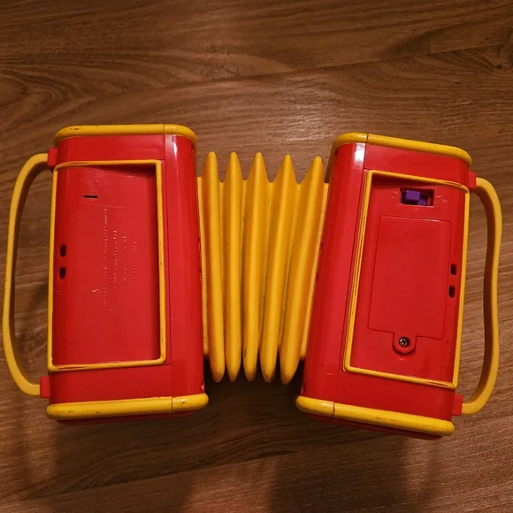 The Wiggles Musical Singing Play Accordion - Picture 4 of 7